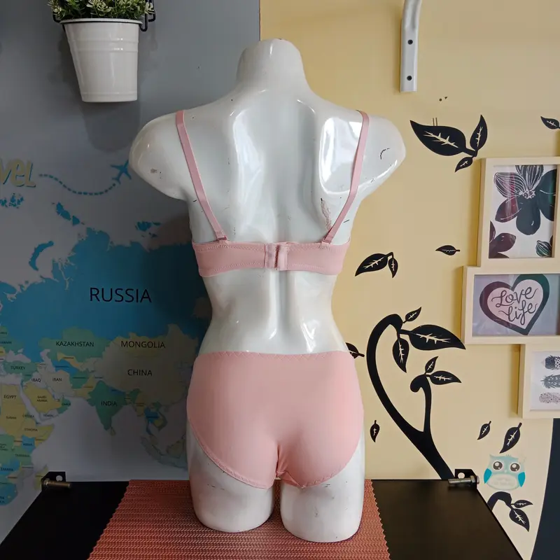 LINGERIE EXTRA JUMBO- BRA SET 9/ bra set yang cantik dan cocok banget buat wanita yang memakai nya 5