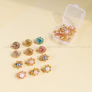 6pcs Brooch come with box shouler pin High Quality Korea gracebaby brooch mask spino o2 face alvin leatherface kemper jaguar svein falzon nana iris ohyama venturi mang bt21 without korean drama al mouth queen gold copper majora's red hood marcos collar