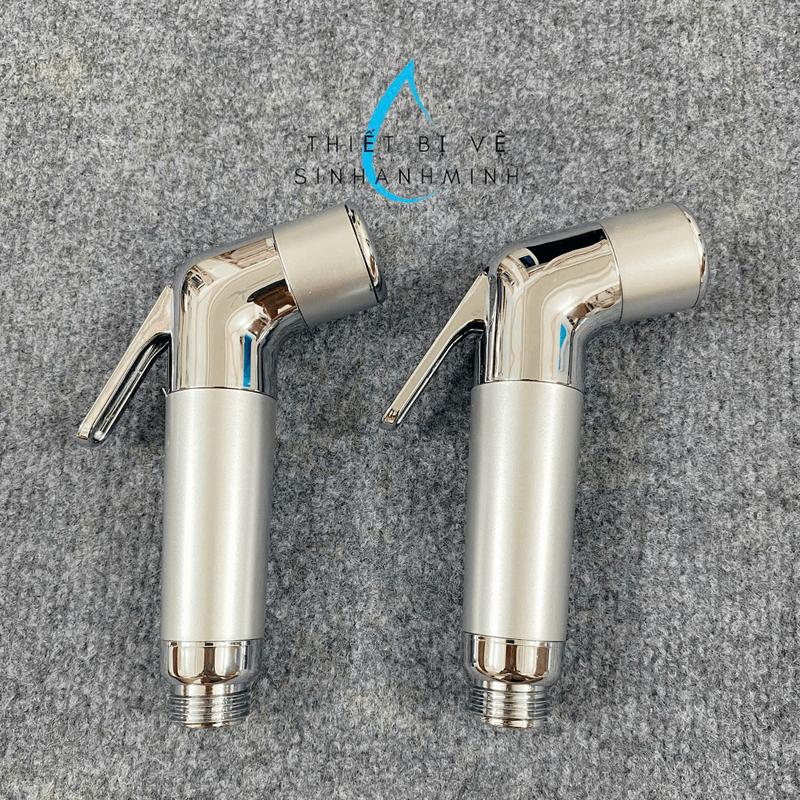  Vòi xịt vệ sinh lõi đồng cao cấp ,đầu vòi xịt tolie 3 khoang ty đồng kèm dây và cài 