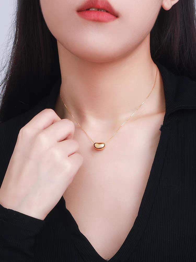 Product Introduction of 【Chow Tai Seng】18K Au750 Gold Bean Beads Minimalist Daily Fashion Jewelry Necklace 6