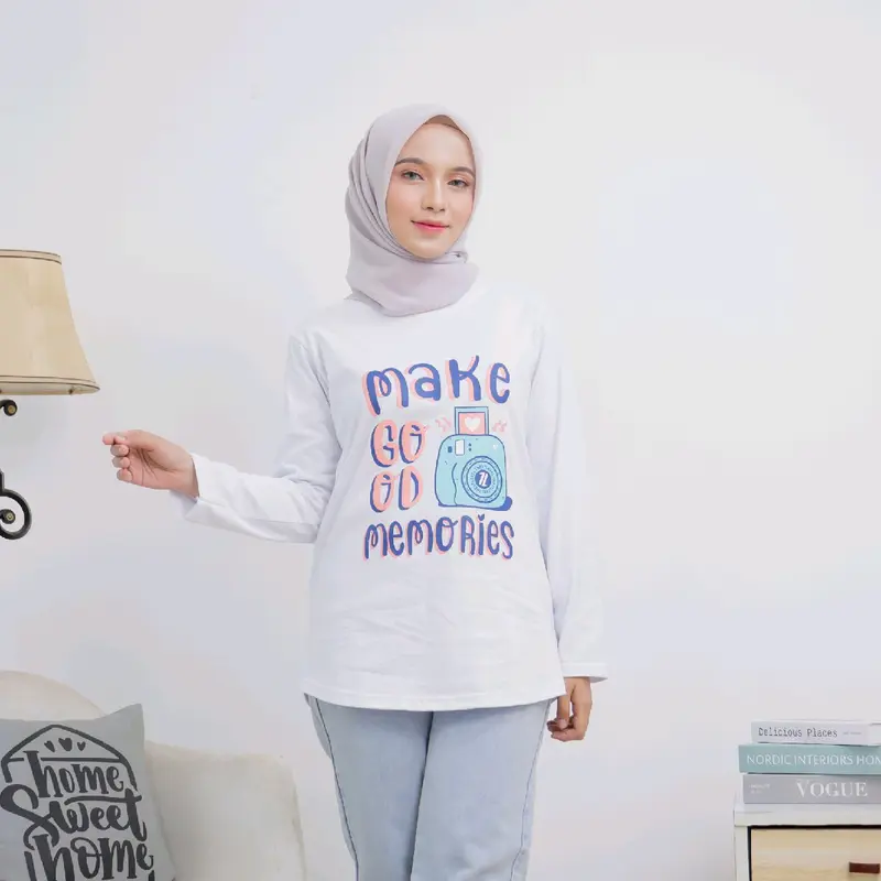 Kaos Wanita Belah Samping Motif Sablon Lembut 7NEXT LEVEL - Putih - Baju Semi Oval Keren Atasan Combed Nyaman Panjang - Santai, Katun baju labubu macaron Simple Variasi Tshirt Polos 1