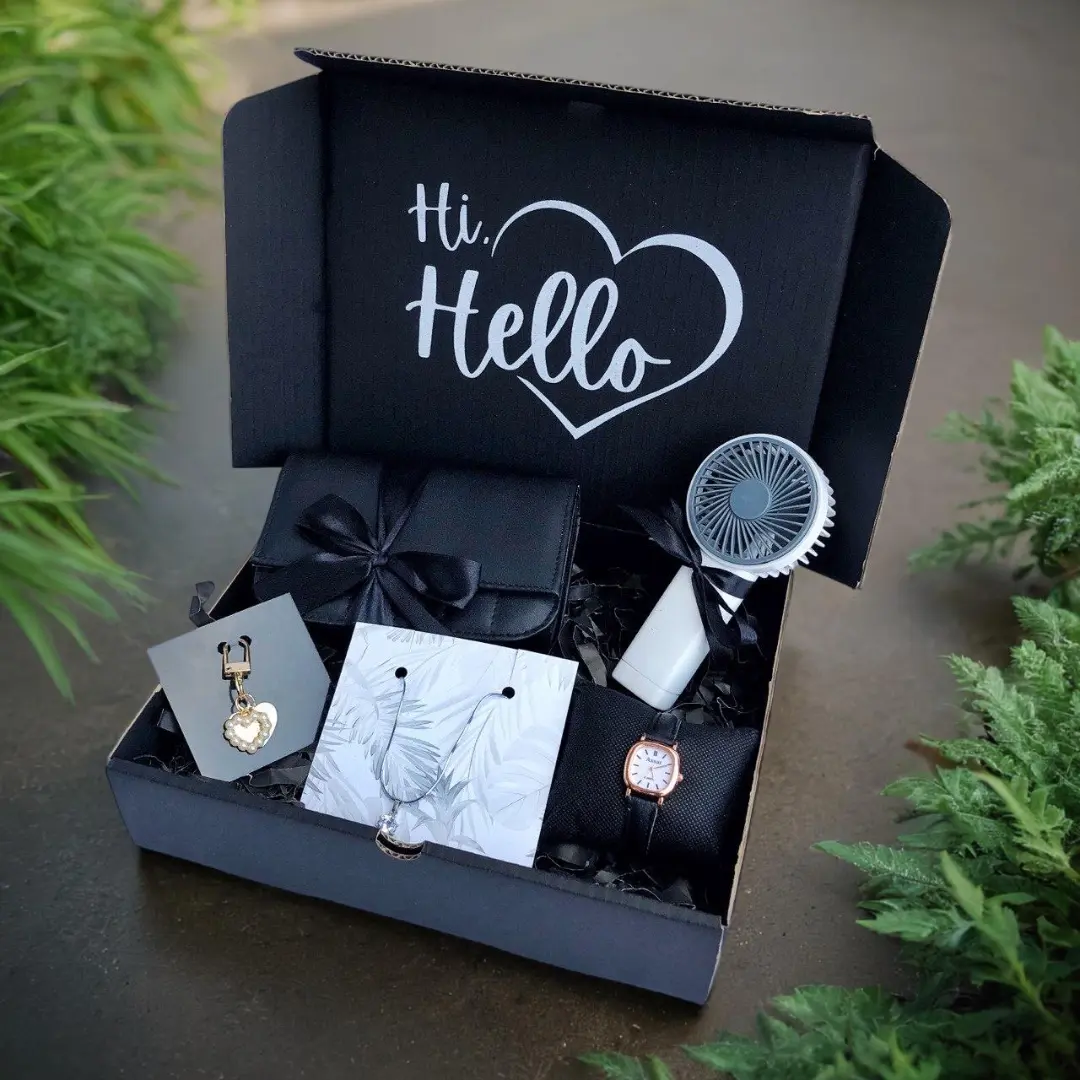 HAMPERS KADO ULANG TAHUN CEWEK EXCLUSIVE WARNA HITAM BISA REQUEST KARTU UCAPAN