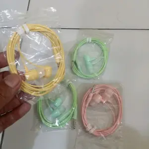 HEADSET MERCY MC-E06 dengan Pilihan Warna Kuning Hijau dan Pink untuk Kenyamanan Maksimal