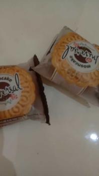 Product Review of Kue Mooncake Universal Isi 3 Pcs from L**2 0