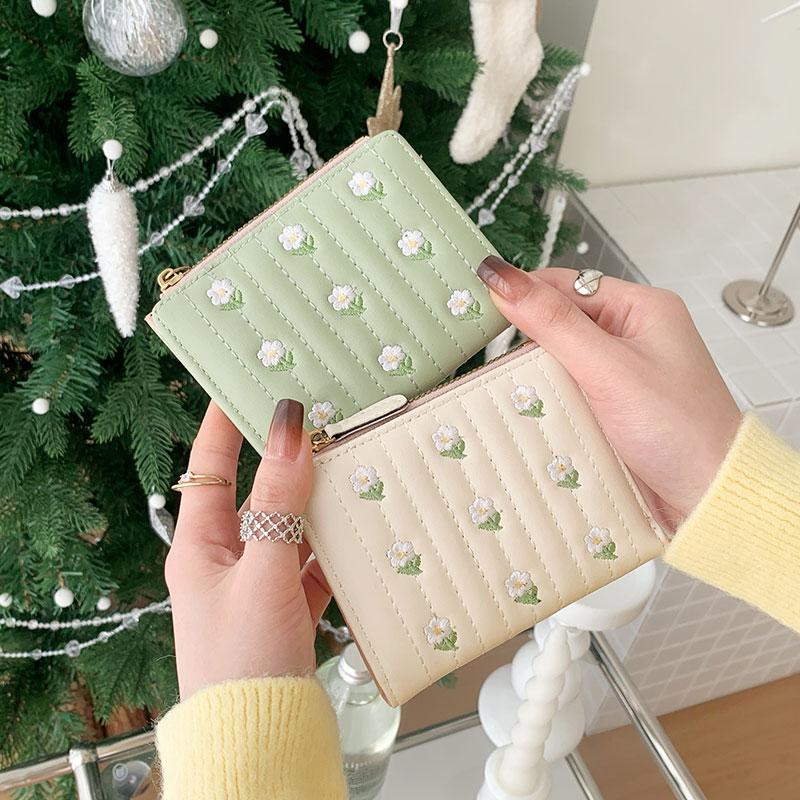 Ví Nữ Ngắn, Thiết Kế Thêu, Họa Tiết Hoa, Hai Ví Gập