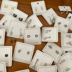 Bonnebien checkout earring