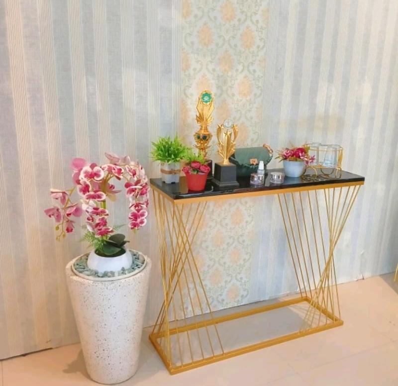 Product Introduction of meja konsul minimalis ruang tamu modern Besi Kayu Table 1