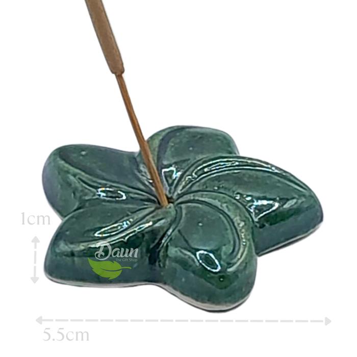 Gambar IH Keramik Bentuk Bunga Melati dari Daun The Gift Shop Kab. Badung Tokopedia