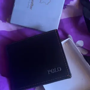 [POLO] Dompet Kulit Premium POLO Pria - Desain Elegan & Multifungsi untuk Pengguna yang Mencari Kualitas Terbaik Hitam Kartu Uang