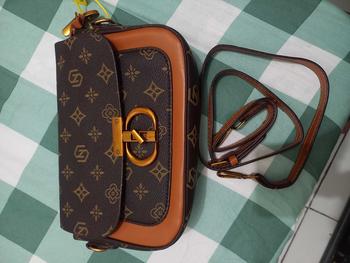 Product Review of Tas Selempang Premium LY-37072 Wanita (Free Paperbag) Slingbag from I**a s**i ** 0