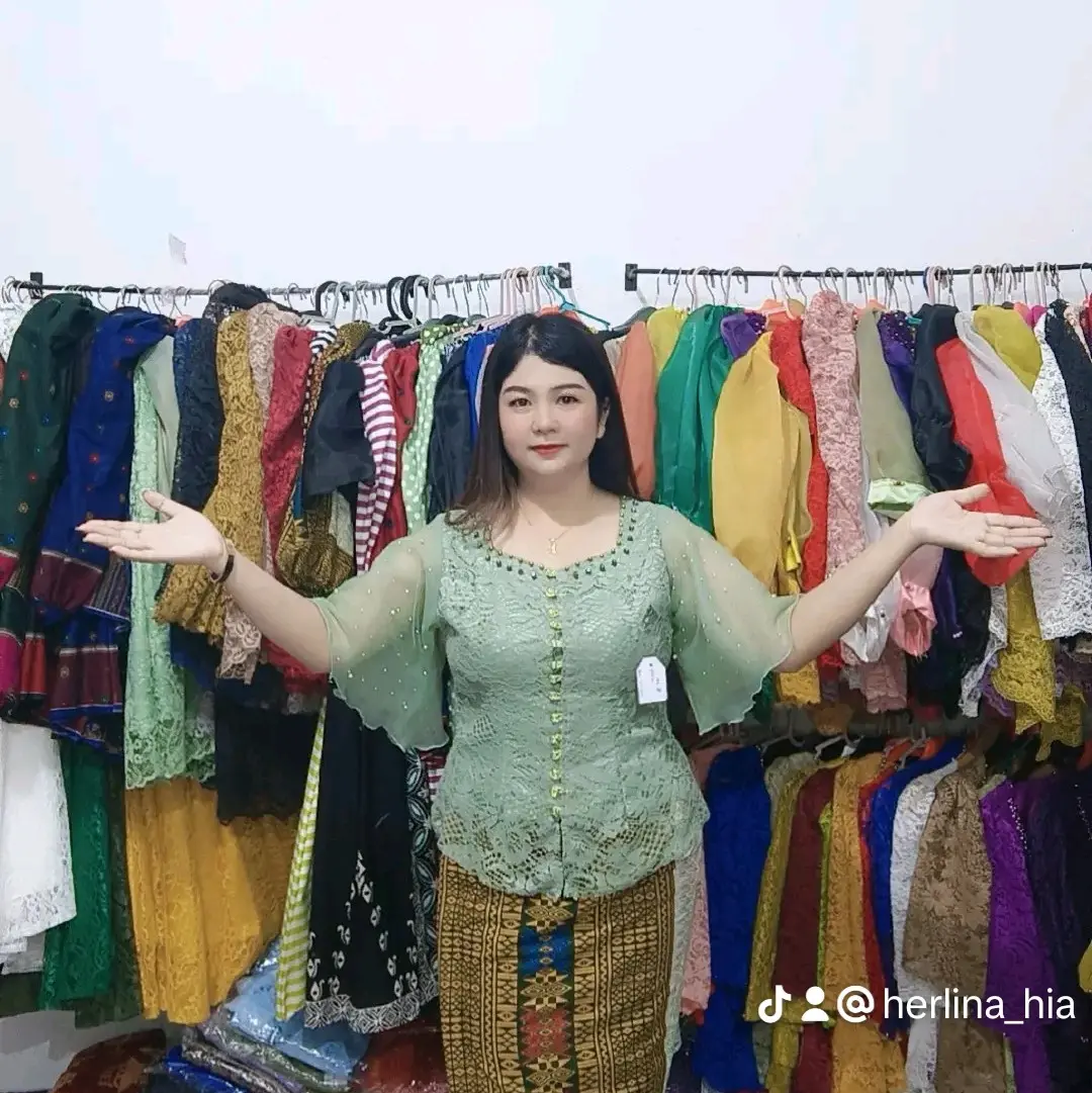Leher segi lima lengan kupu kupu tile mutiara