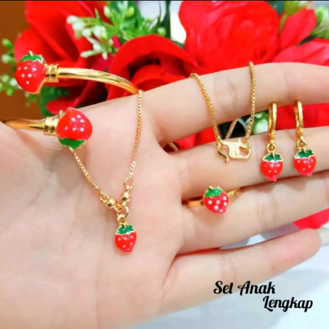 Set perhiyasan anak E.m.a.s free surt pembelian ( set perhiyasan anak)