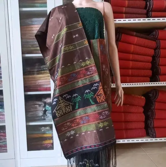 ulos dan mandar motif sadum sutra