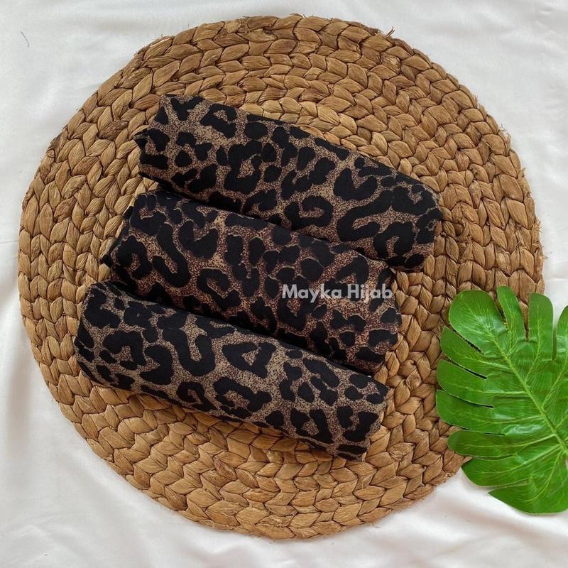 Segiempat Leopard Macan by Mayka 0