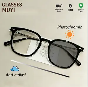 Kacamata photocromic terbaru 2026 Bingkai Hitam Gaya Baru 2026, Unisex, Anti-Cahaya Biru, Kacamata Portabel Anti-Radiasi glasses cewe Anti Radiasi wanita  bawah cewek sesat healing  trend cewek