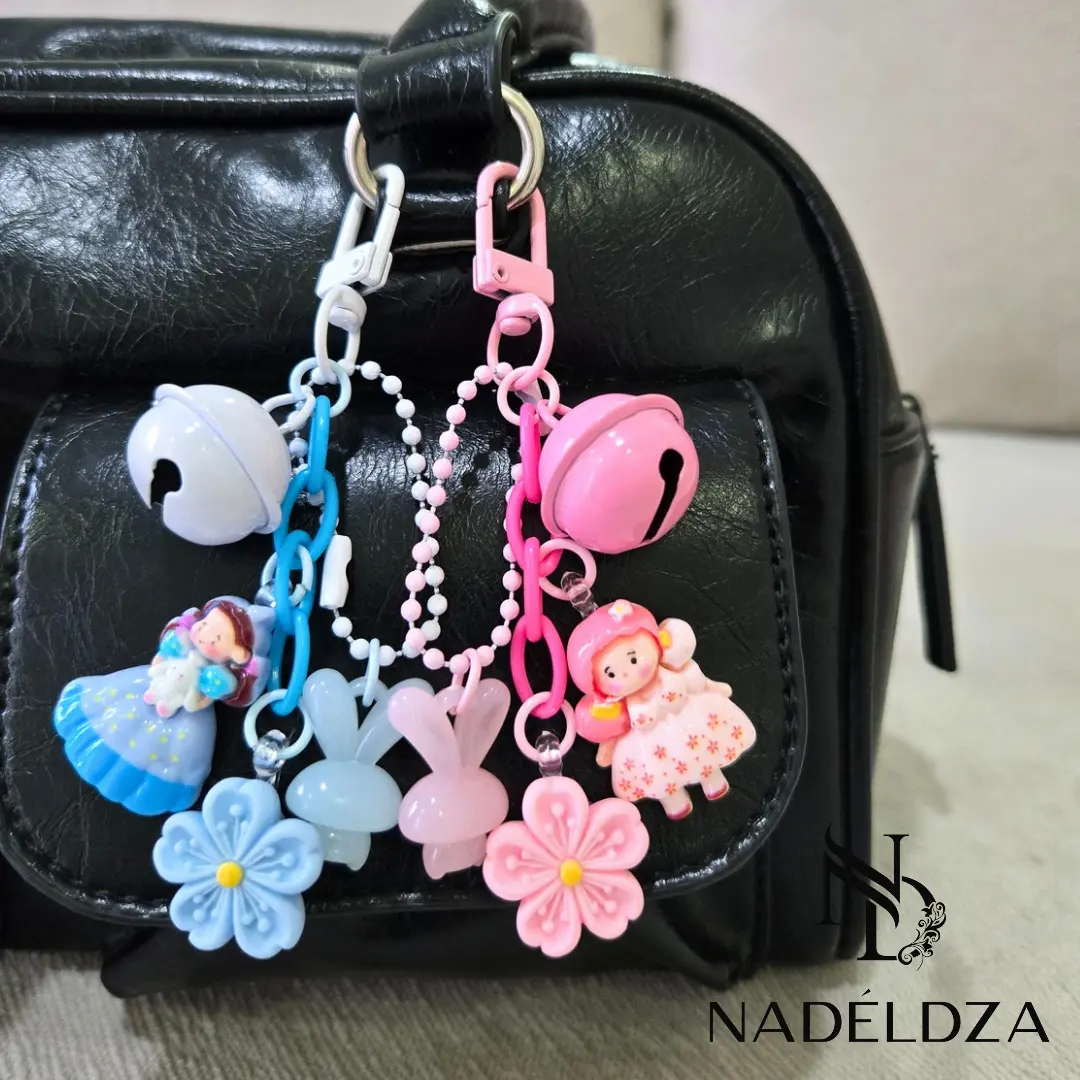 Nadeldza Mini Strap Chain Bag Charm Vintage Princess Girl Lonceng Bunyi / Gantungan Tas Hp Karakter Perempuan Lucu