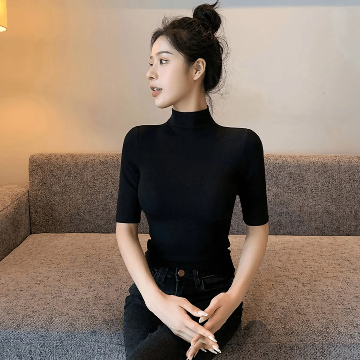 Áo Thun Nữ, Màu Đen, cổ lọ thấp Với Tay Áo Giữa, Dáng Ôm, Tay Áo Năm Quý, Thích Hợp Cho Mùa Hè, Dễ Phối Đồ, Có Thể Mặc Làm Áo Đáy, Quần Áo Nữ