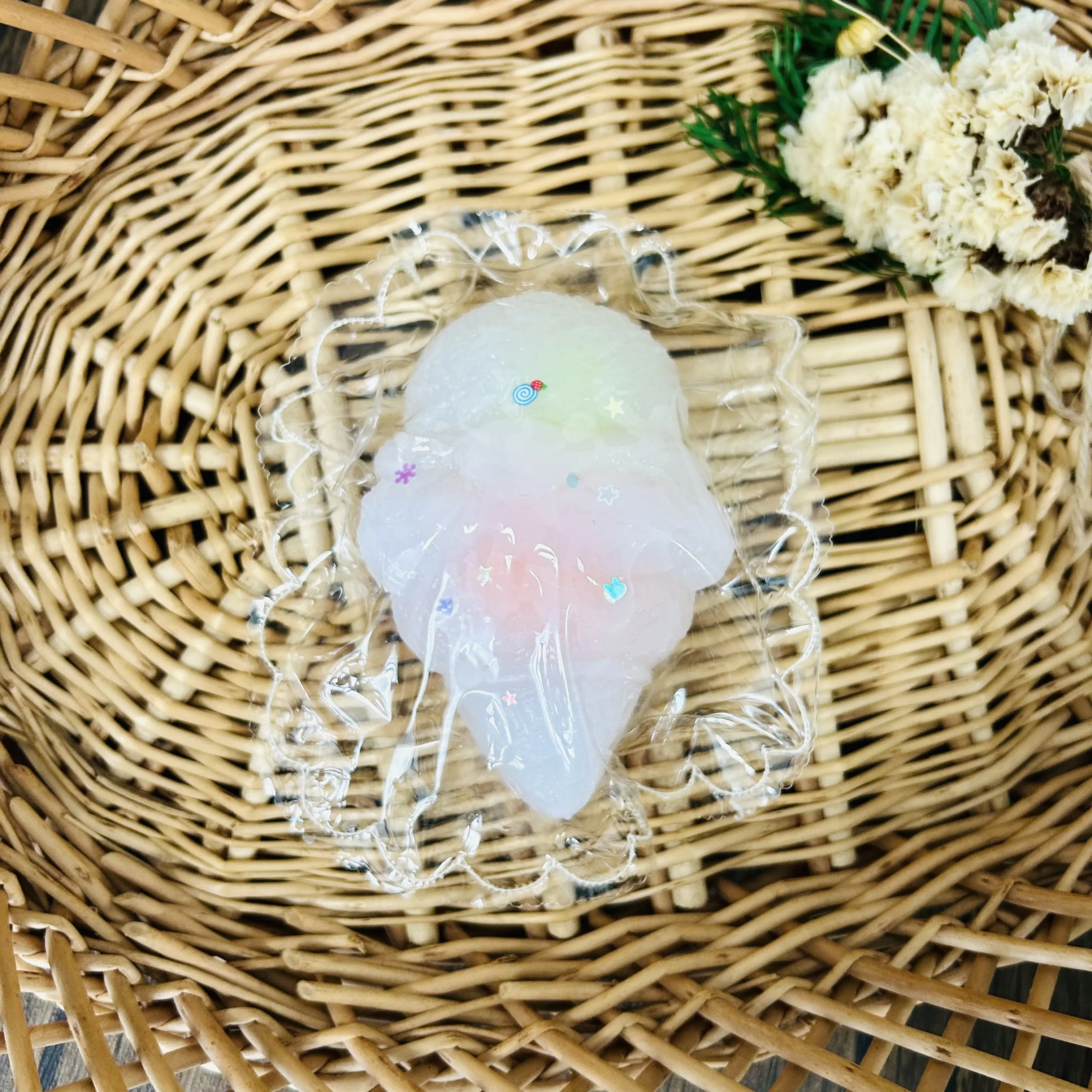 ココナッツオイルシリーズ】かわいいいスクイーズトイ もちもちつまむ