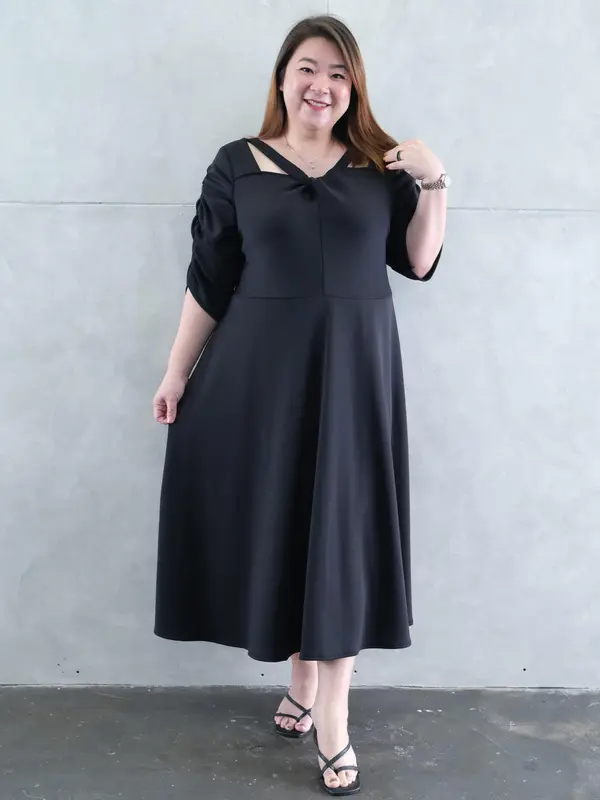 Madame Bigsize Code 1000 Dress Scuba Panjang Smoke Jumbo Plus Size Wanita 1