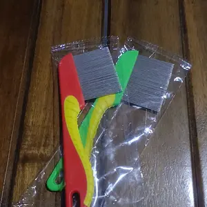 Sisir Kutu Seahorse Hewan Anjing dan Kucing Bahan Plastik dan Besi Sisir Kutu Bentuk Kuda Laut Pet Grooming Brush