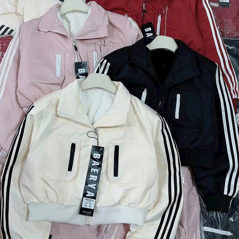 Áo khoác gió Nữ lót lông cổ cao phối viền thể thao hàng thiết kế shop MĨM dành cho các bạn cao <1m67 và nặng <66kg Jacket Top Women Nhung