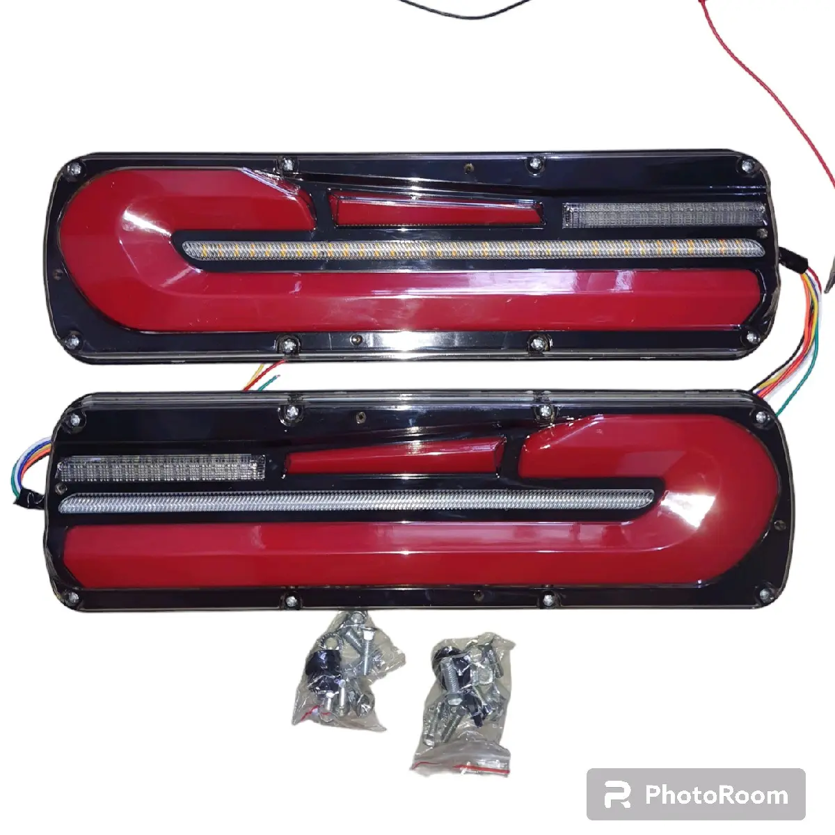 LAMPU STOP BMW TRUK 24V 14CM X 47CM HARGA SEPASANG Kendaraan