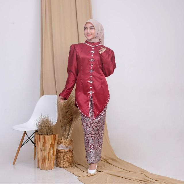 Product Introduction of Setelan Baju Kurung Melayu Wanita Muslim Tunik Elsa Full Payet Rok Batik Motif Songket Terbaru Satin Span 5