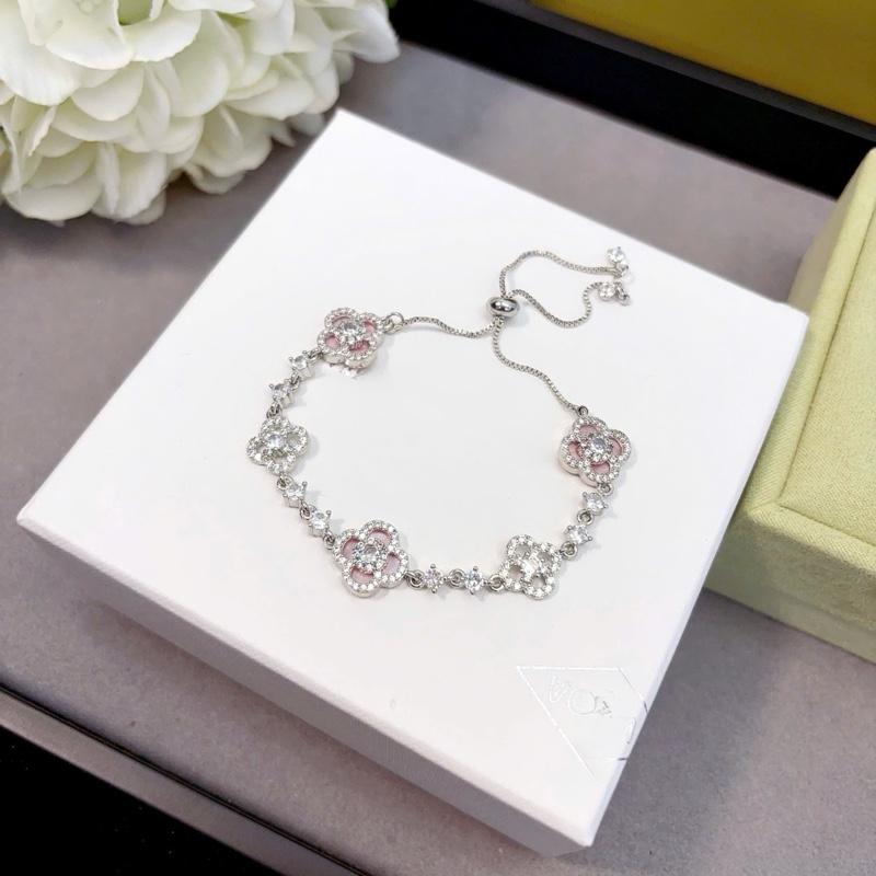 V6 Vòng tay hợp kim cao cấp không gỉ cỏ bốn lá by HOANGVAN