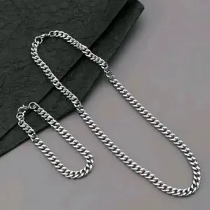 Satu Set Kalung Dan Gelang Bahan Titanium Rantai Jarang Silver Ukuran Kecil Antikarat Elegan