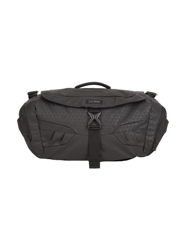 Gambar Duffle Bag Kalibre Chivolo Black 18 Liter Artikel 930089000 dari Kalibre Kota Bandung Tokopedia