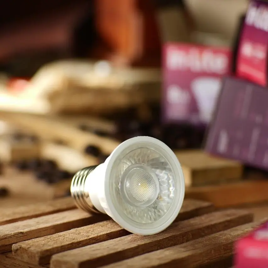 Bohlam saja Sorot 8 Watt Anti Flicker fitting lampu E27