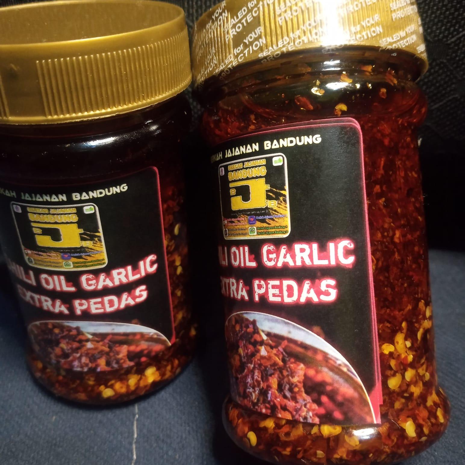 Terlaris CHILI OIL Garlic 150ml Pedas Daun Jeruk Minyak Cabai Praktis Halal Serbaguna Masakan Jajanan Dimsum Mie Pedas Cili Oil By DE WULAN