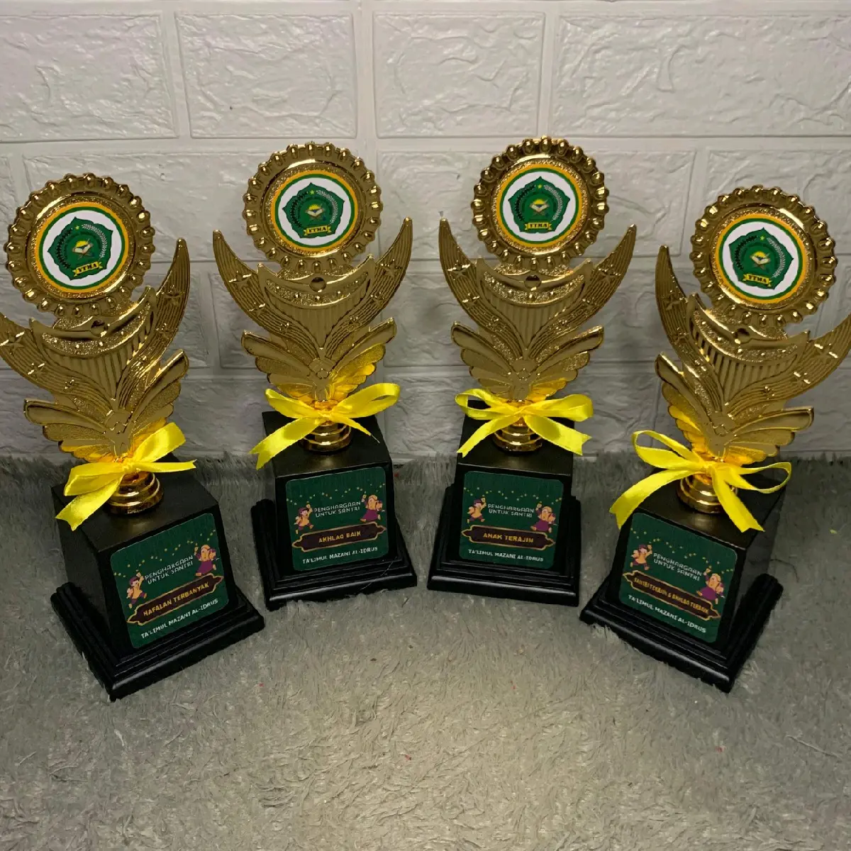 piala wisuda/piala maulid/piala Champions
