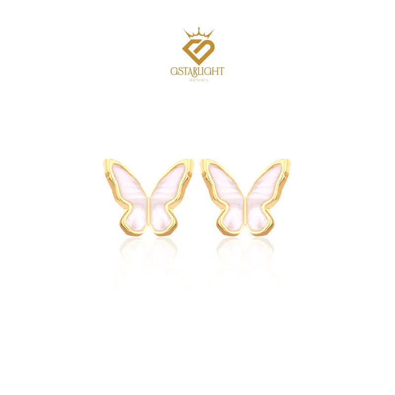 GS Aksesoris Anting Elegant White Pearl Butterfly Earrings with Gold Accents Anting Mutiara Putih Chic dengan Aksen Emas Kupu-Kupu Korean LookAA0015 1