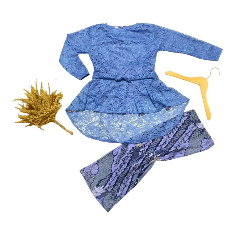 kebaya satu set brukat rok plisket untuk anak usia 4 sampai 14 tahun Fashion Cantik,kebaya modern,kebaya wisuda,kebaya anak perempuan. 3