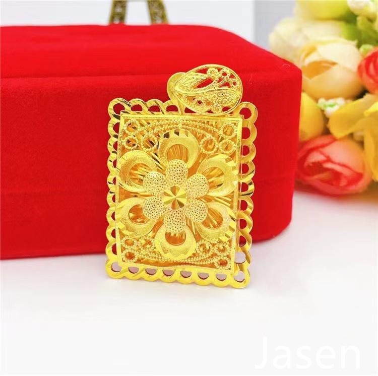 Product Introduction of Buy a pendant and get a 60CM necklace as a free gift, a new versatile titanium steel non fading large flower necklace. 1