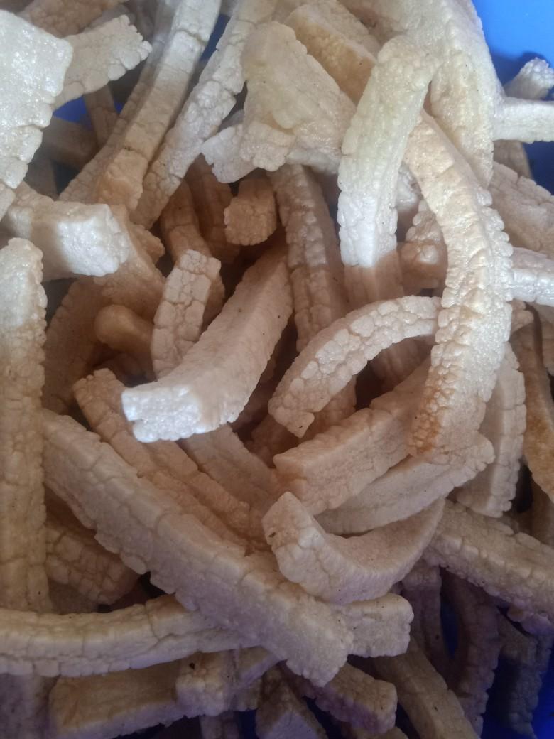 kerupuk/rambak jari/rambak solo/rambak jempol/gurih dan renyah mentah 1kg bakul murah Indonesia