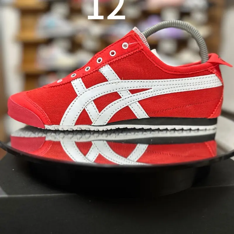 Sepatu Slip On merah lis putih pria wanita terbaru 0
