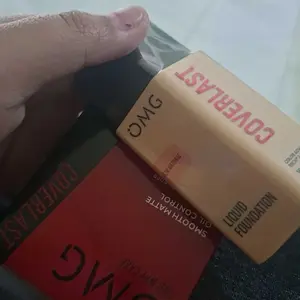 OMG FAVOURITE BUNDLE! Duo Power Cover  (Foundation + Bedak)