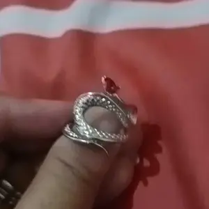 【Jojoo】Cincin Pembuka Ular Topaz Cincin Rasa Premium Kreatif Cincin Hadiah Istimewa Pasangan Ladybro