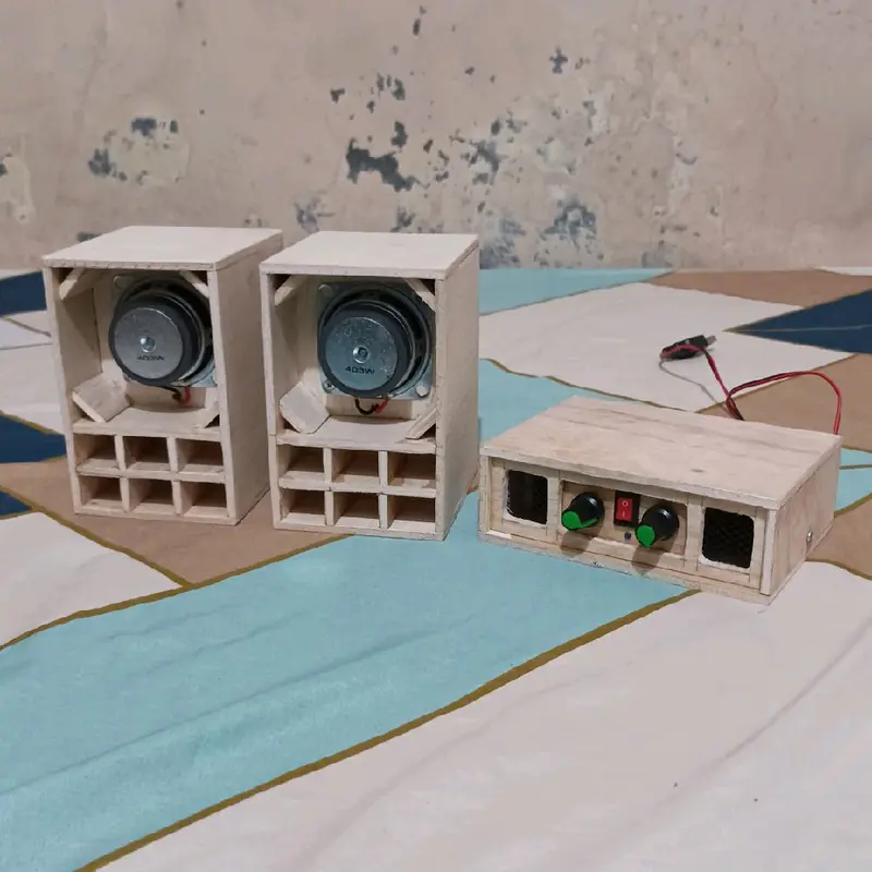 Miniatur Sound System SPL BOSTER 2 inch BLUETOOTH Speaker 0