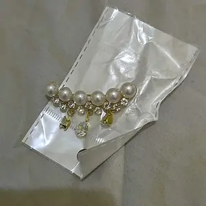 【Yy】Brooch Mutiara Air Mata Berantai dengan Desain Elegan untuk Jas, Pin Anti Goyang Serbaguna Model Baru Wanita yang Bisa Dipakai di Berbagai Acara