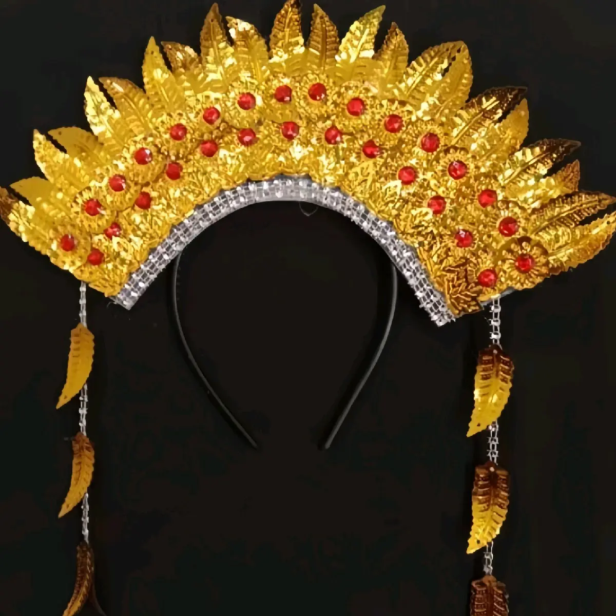 mahkota bando sunting cocok untuk anak dan dewasa bisa dipakai untuk semua acara seperti tari,tugassekolah,pentas seni dan acara formal lainya
