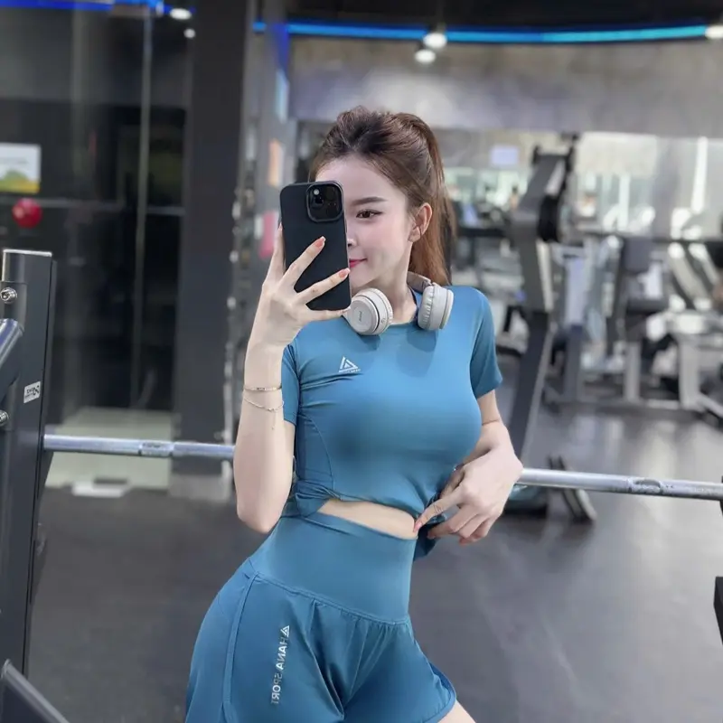 Bộ đùi 2 lớp thể thao nữ tập gym yoga, aerobic chạy bộ có túi khóa sau lưng Sport 6