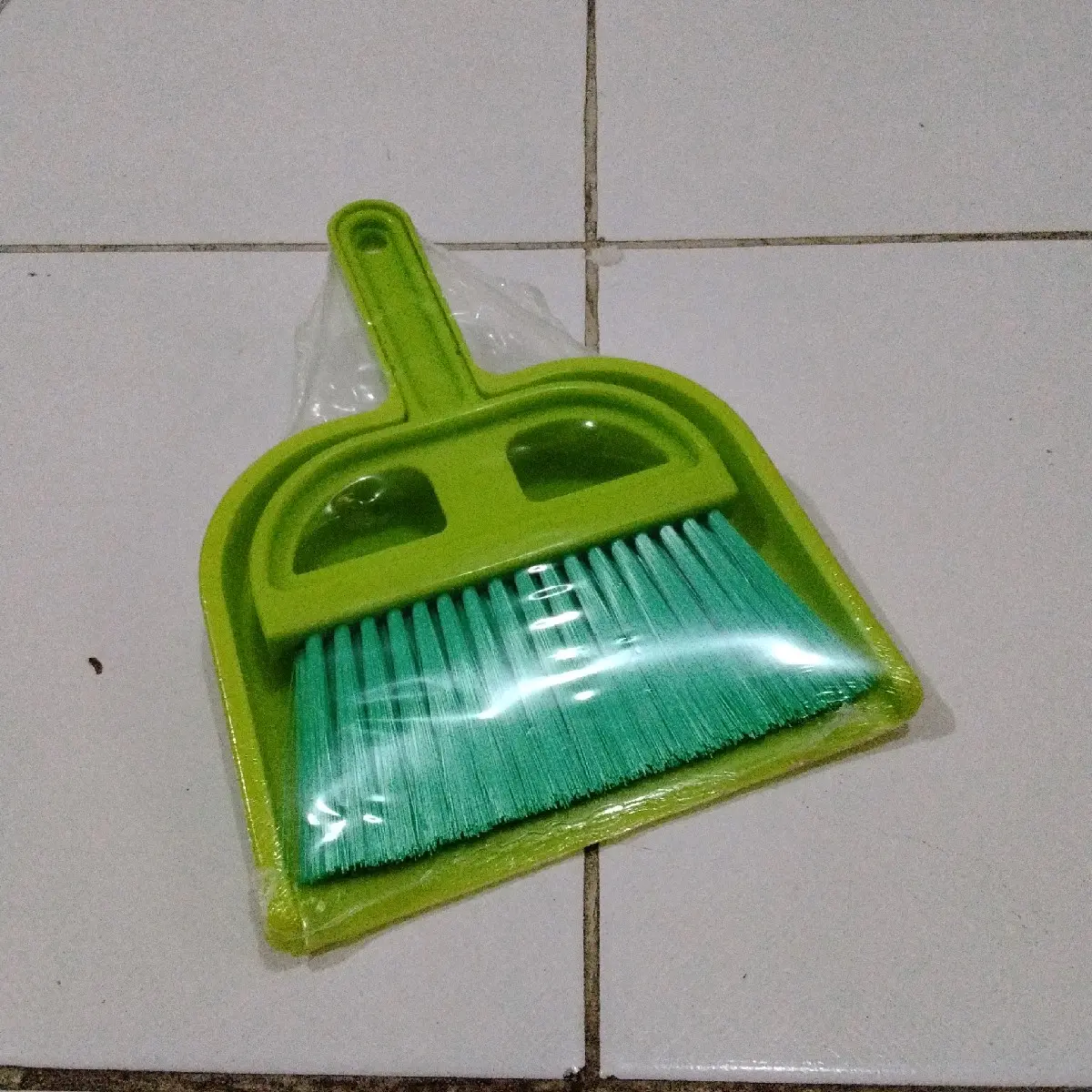 Satu set Sapu dan Pengki mini perlengkapan rumah