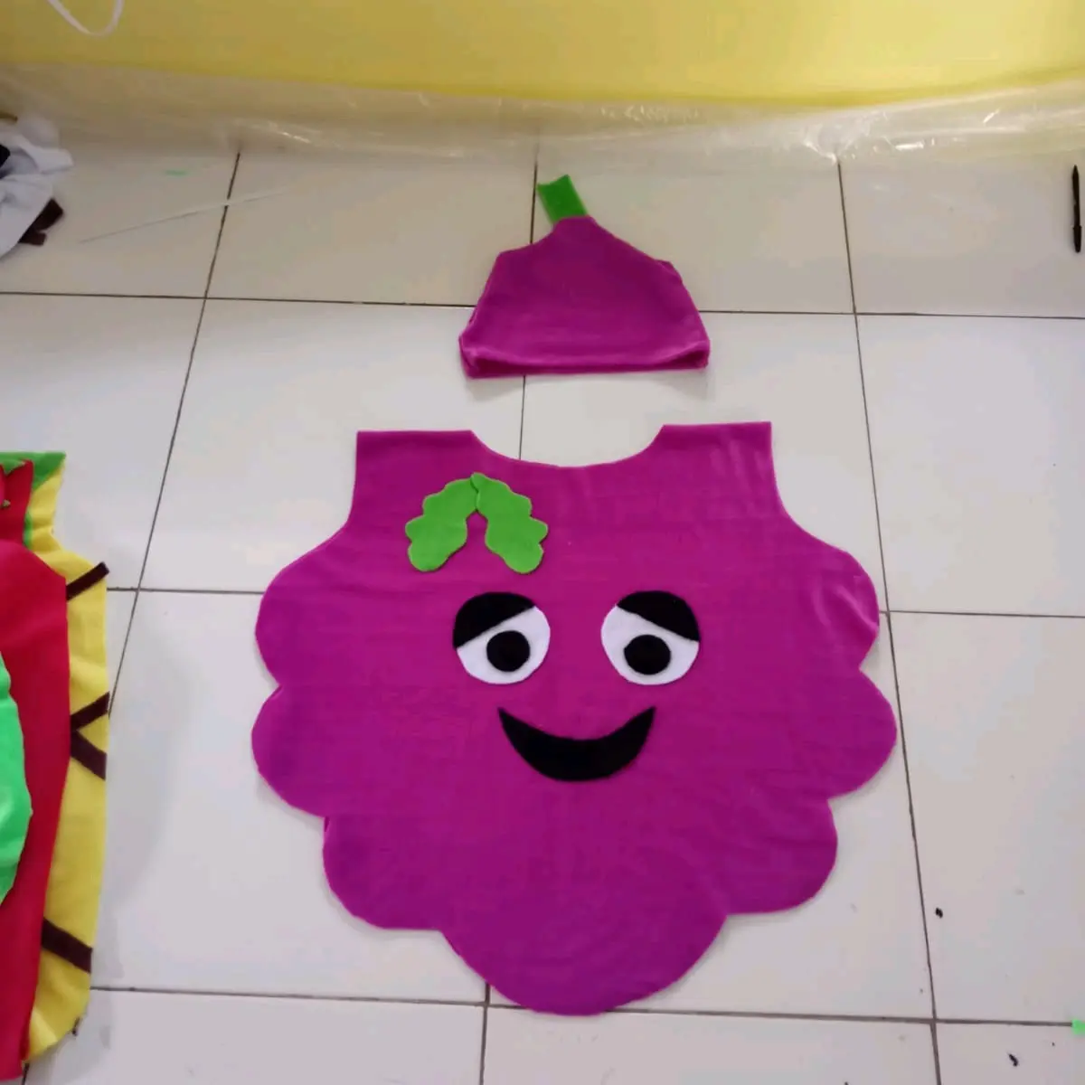 kostum karnaval buah buahan