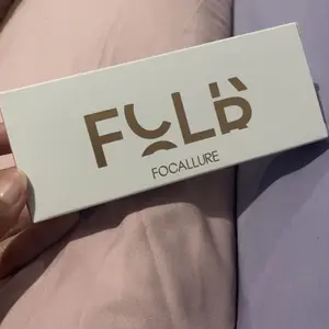 FOCALLURE Pro-Sculpt 3-in-1 Facial Shaping Palette Highlighter & Contour & Blush