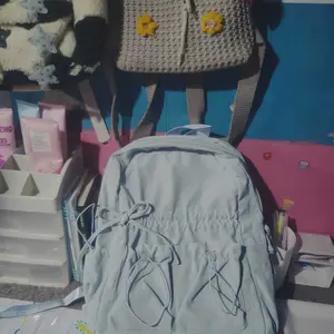 CHIYUM Tas Ransel Wanita Tas Sekolah Cewek Santai Baru Kapasitas Besar Nilon Tas Laptop Siswa Dasi Kupu-Kupu Korean Style Backpack Perempuan Stylish School Bag Pink Hitam Cocok untuk Laptop 14-15 inci