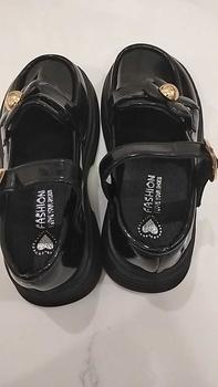 Product Review of Sepatu Loafers Anak Perempuan Glossy Lembut dan Lentur from s**l 3