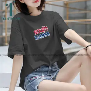 KAOS SOUTH KOREA FONT KOREA SELATAN LUCU T-SHIRT FASHION WANITA PRIA COWOK CEWEK KATUN PREMIUM DISTRO LENGAN PENDEK JUMBO PLUS SIZE 3XL 4XL 5XL CUSTOM SERAGAM PROMOSI GROSIR COD